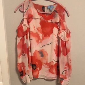 Cece poppy flower cold shoulder blouse 🌸🌼